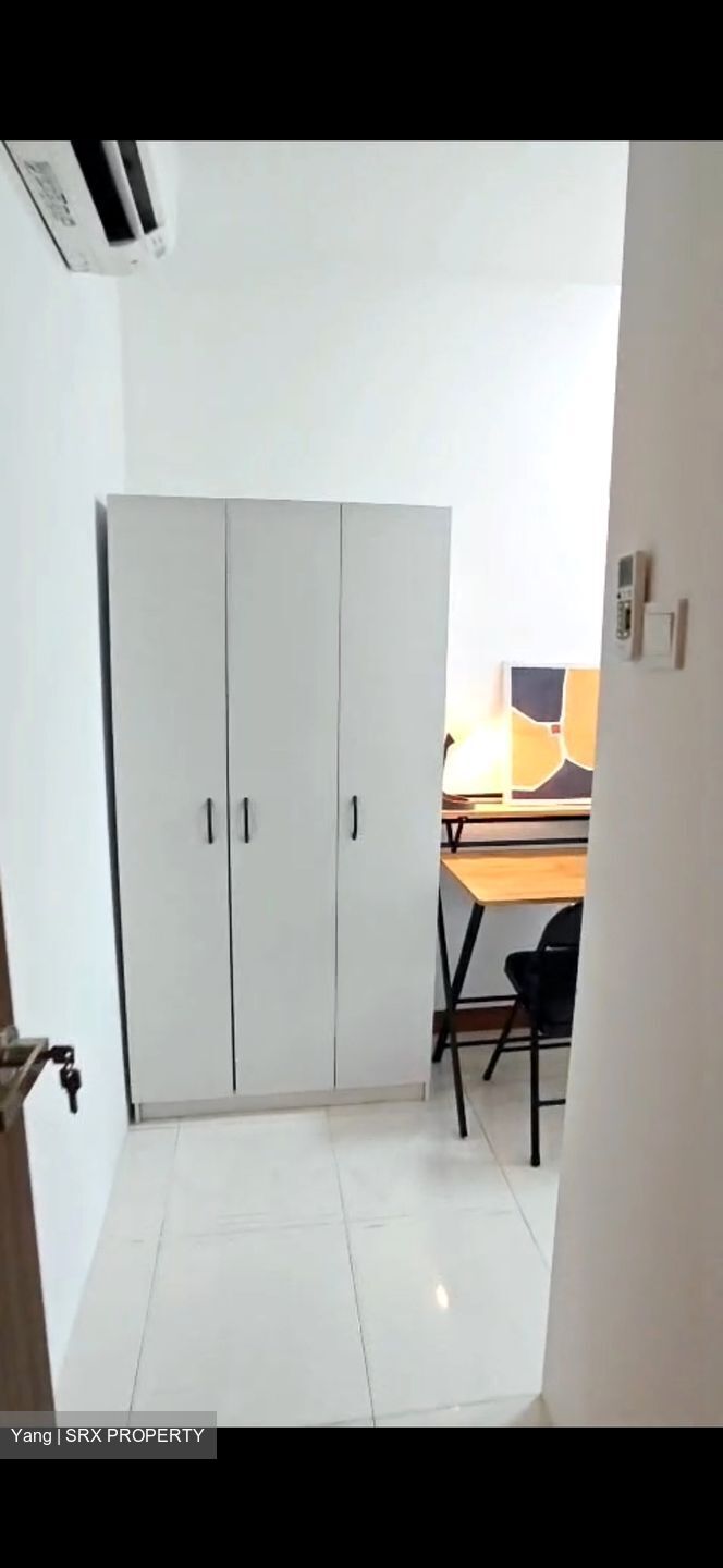 Melville Park (D18), Condominium #555199101